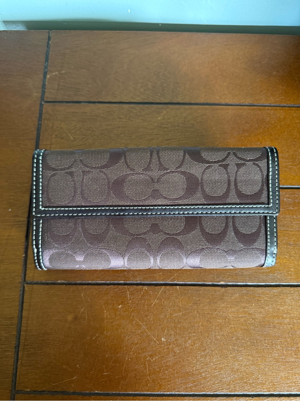 Coach Y2K Chocolate Brown Jacquard Signature Turnlock Bifold Wallet - Picture 4 of 6